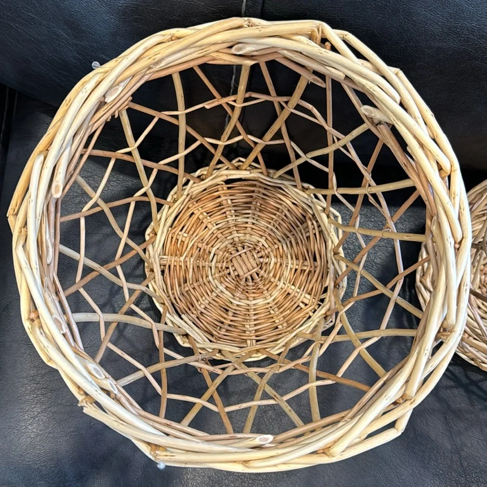 2 small baskets. Can be used for anything! Plants, garbage pail, gift basket!